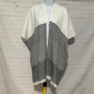 NWT  LOFT Cozy Open Fringe Poncho